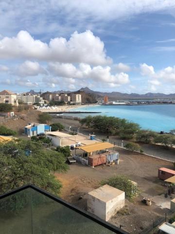 Apartamento Deluxe Santa Filomena 明德卢 外观 照片